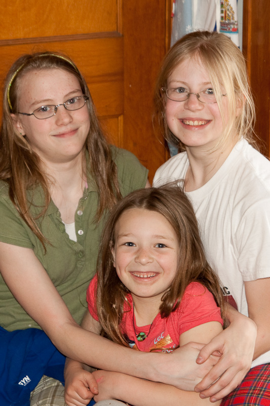April 10, 2010<nbsp/> @<nbsp/> 14:49<br/><br/>Lucy, Suzie & Daisy